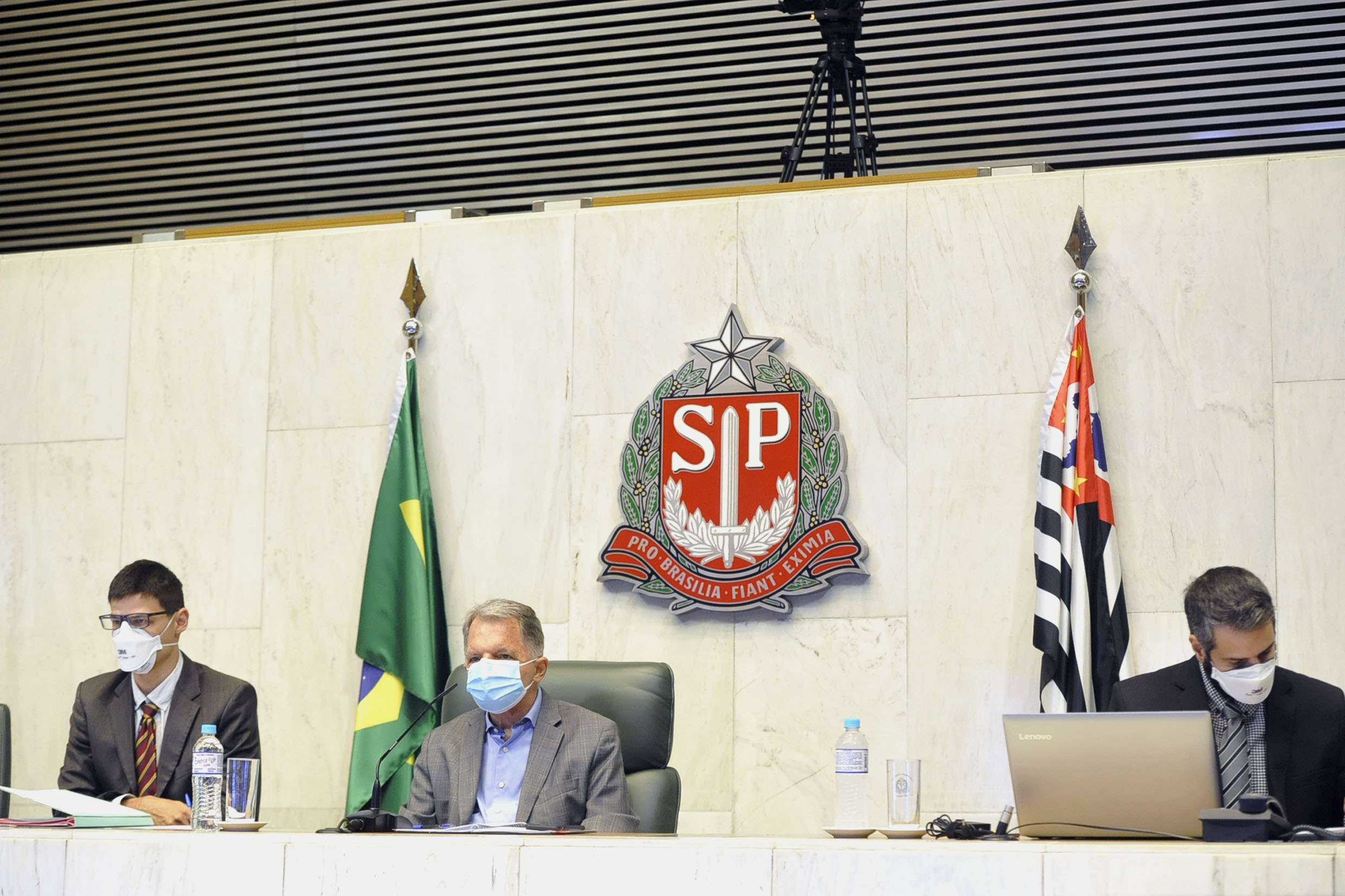 Congresso de Comiss�es em ambiente virtual	<a style='float:right;color:#ccc' href='https://www3.al.sp.gov.br/repositorio/noticia/N-03-2021/fg263526.jpg' target=_blank><i class='bi bi-zoom-in'></i> Clique para ver a imagem </a>