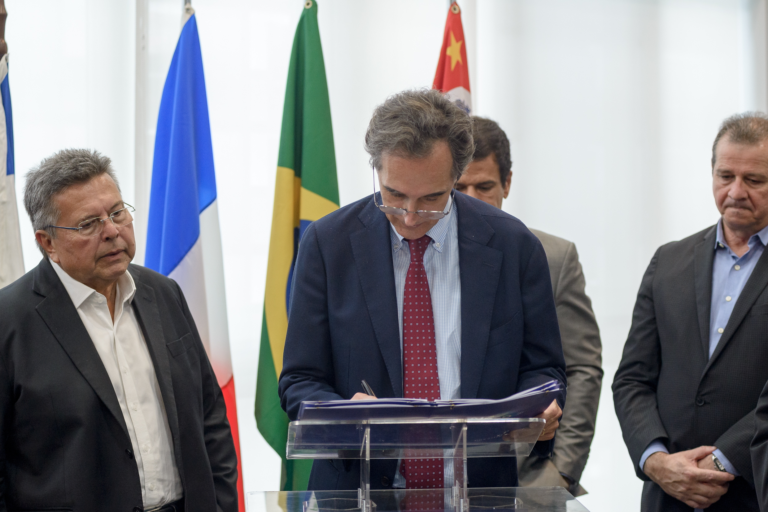 C�nsul Yves Teyssier d?Orfeuil<a style='float:right;color:#ccc' href='https://www3.al.sp.gov.br/repositorio/noticia/N-03-2023/fg296266.jpg' target=_blank><i class='bi bi-zoom-in'></i> Clique para ver a imagem </a>