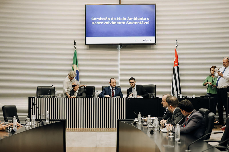 Reuni�o ocorreu nesta quarta 19<a style='float:right' href='https://www3.al.sp.gov.br/repositorio/noticia/N-04-2023/fg298984.jpg' target=_blank><img src='/_img/material-file-download-white.png' width='14px' alt='Clique para baixar a imagem'></a>