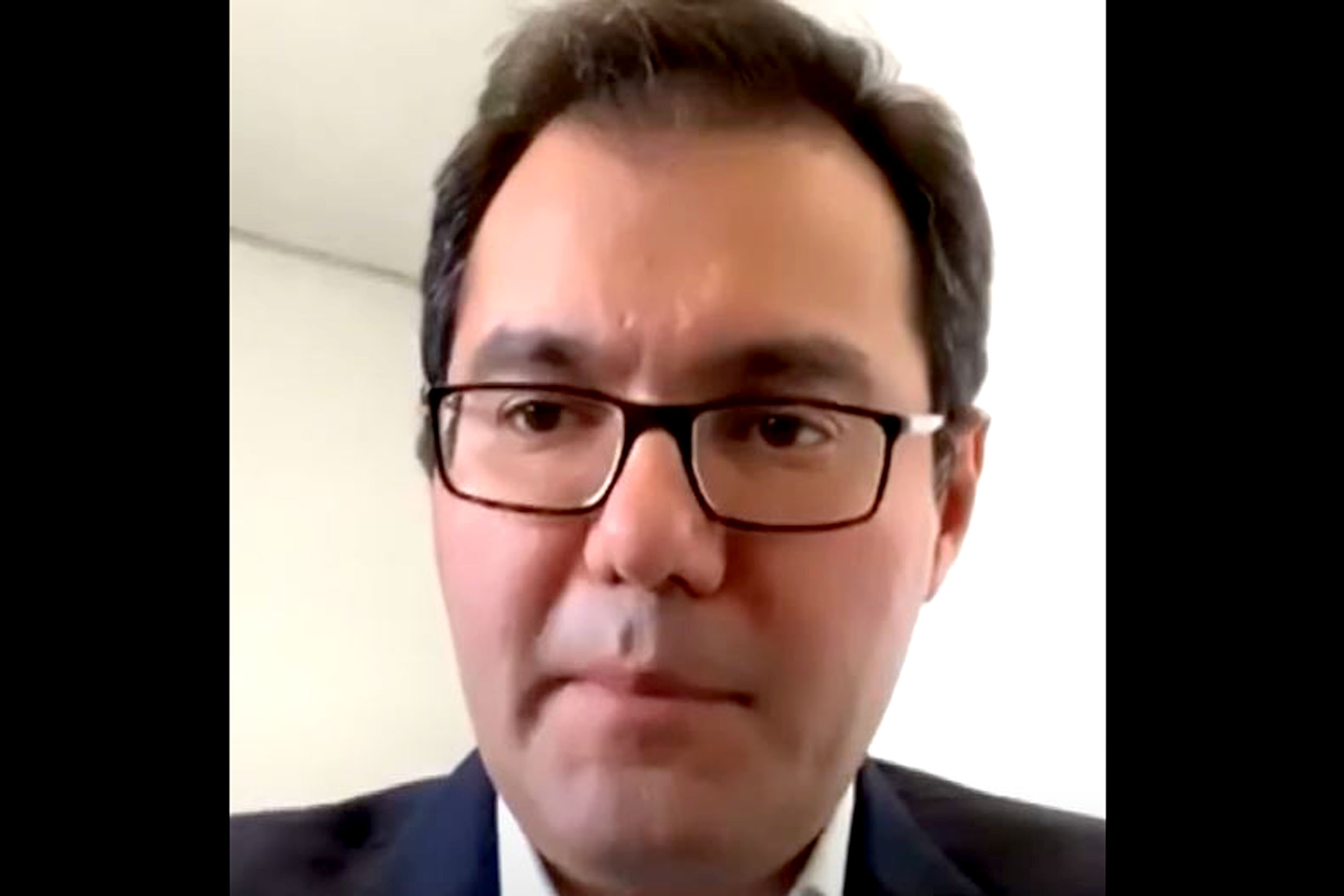 Alex de Madureira<a style='float:right;color:#ccc' href='https://www3.al.sp.gov.br/repositorio/noticia/N-08-2021/fg272204.jpg' target=_blank><i class='bi bi-zoom-in'></i> Clique para ver a imagem </a>