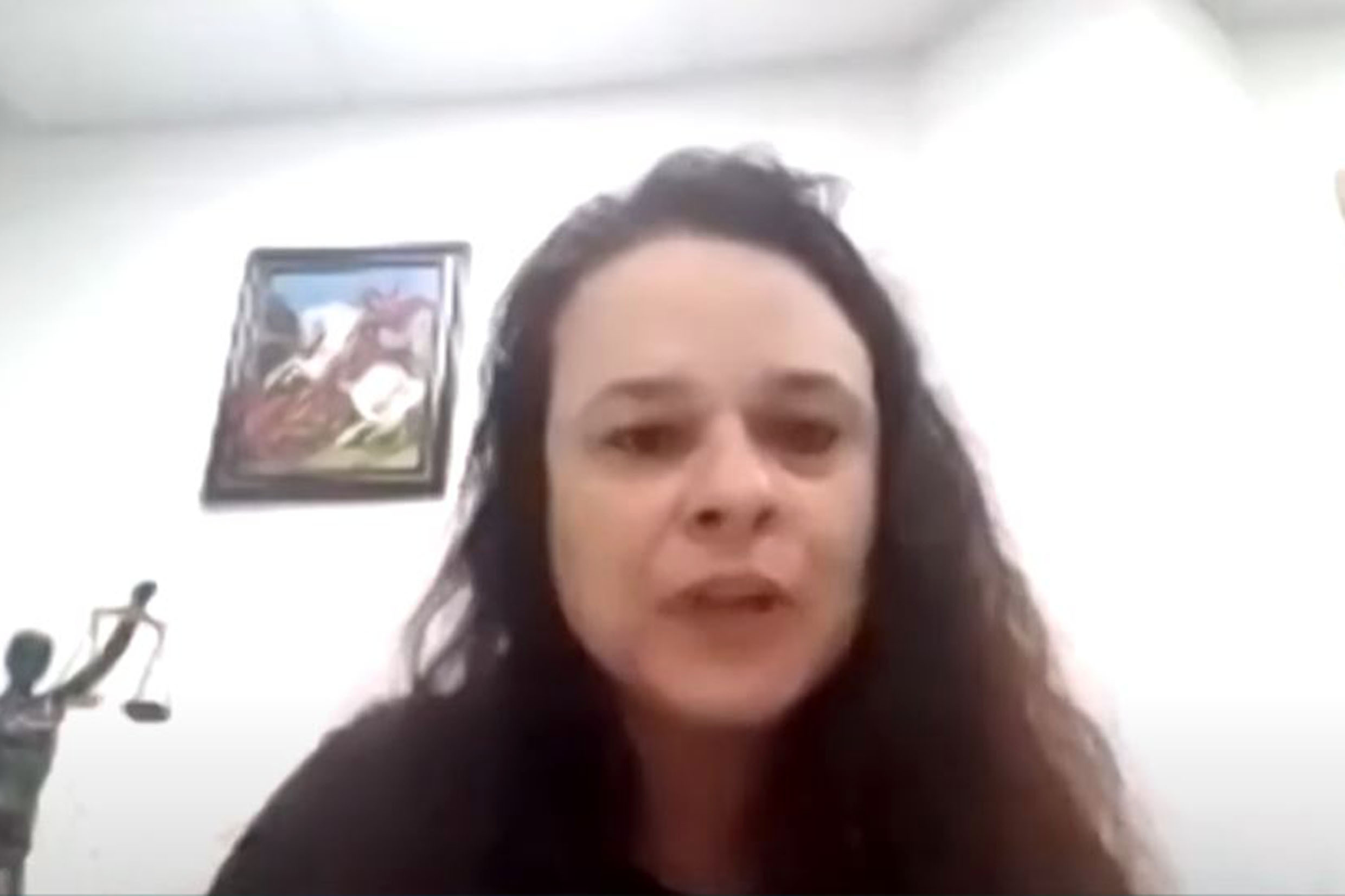 Janaina Paschoal<a style='float:right;color:#ccc' href='https://www3.al.sp.gov.br/repositorio/noticia/N-08-2021/fg272650.jpg' target=_blank><i class='bi bi-zoom-in'></i> Clique para ver a imagem </a>