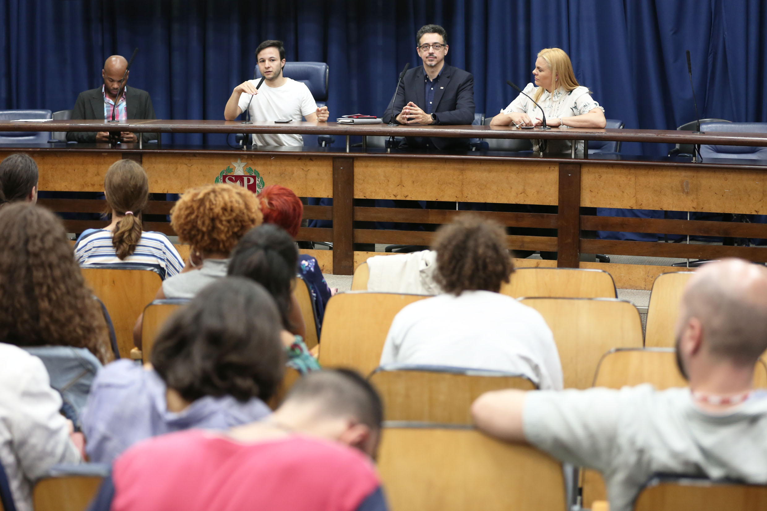 Comiss�o de Educa��o e Cultura<a style='float:right;color:#ccc' href='https://www3.al.sp.gov.br/repositorio/noticia/N-12-2019/fg245615.jpg' target=_blank><i class='bi bi-zoom-in'></i> Clique para ver a imagem </a>