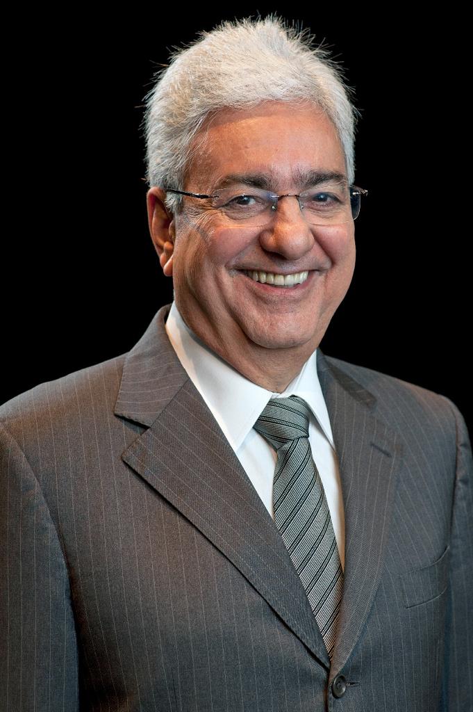 Professor Walter Vicioni