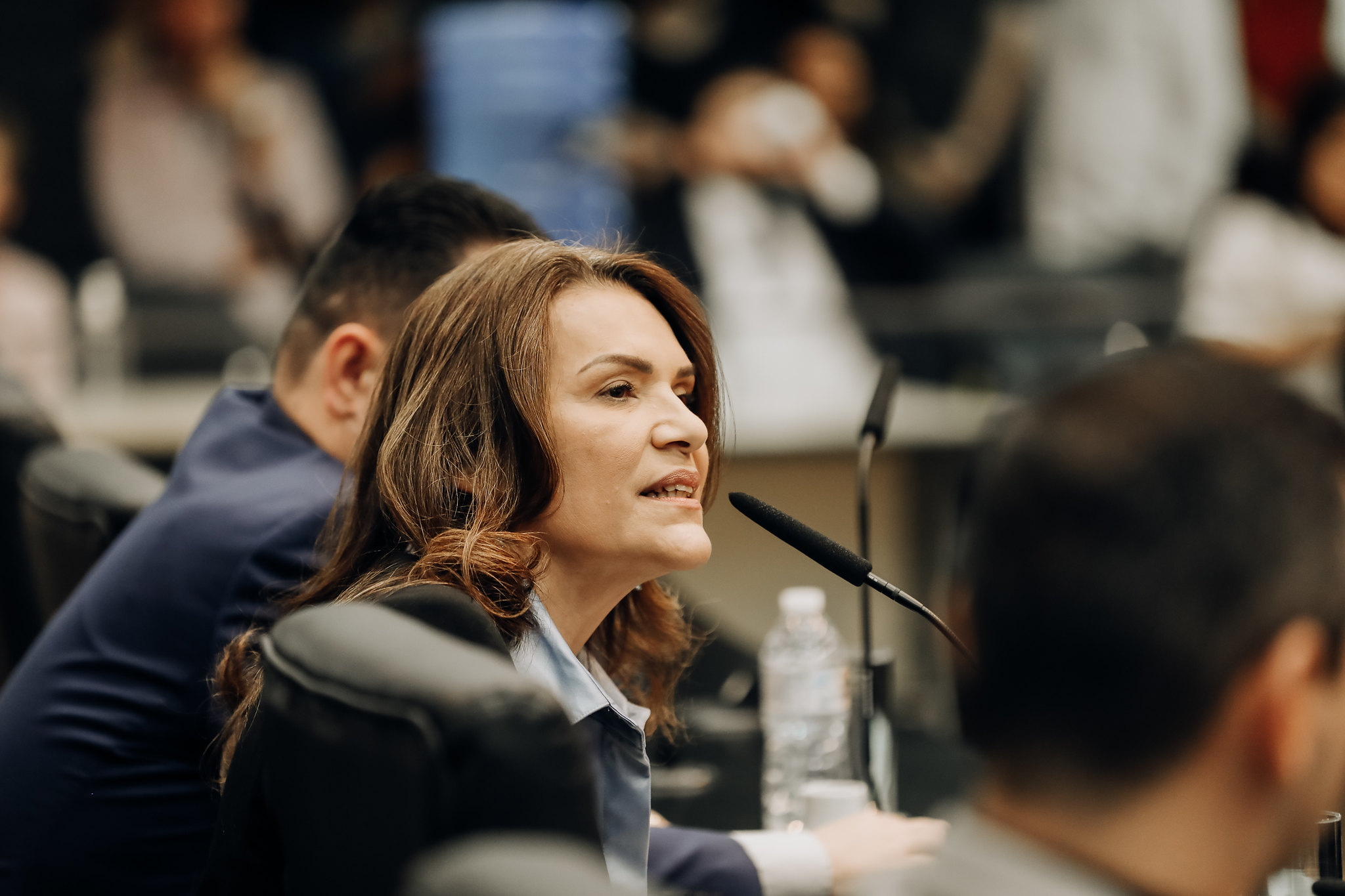 Deputada Val�ria Bolsonaro � a vice<a style='float:right' href='https://www3.al.sp.gov.br/repositorio/noticia/N-04-2023/fg299024.jpg' target=_blank><img src='/_img/material-file-download-white.png' width='14px' alt='Clique para baixar a imagem'></a>