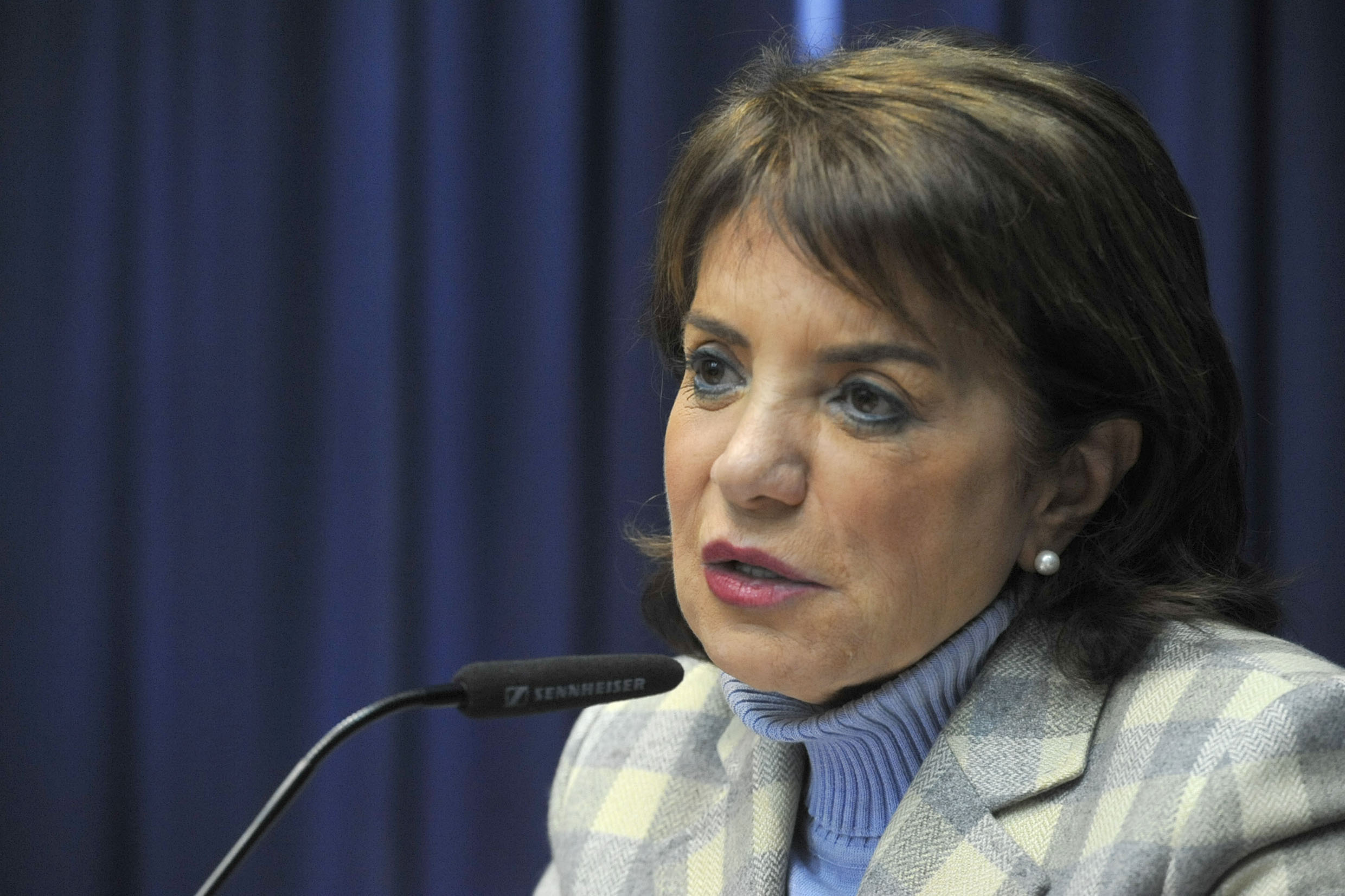 Professora Bebel preside a comiss�o<a style='float:right;color:#ccc' href='https://www3.al.sp.gov.br/repositorio/noticia/N-08-2019/fg237480.jpg' target=_blank><i class='bi bi-zoom-in'></i> Clique para ver a imagem </a>