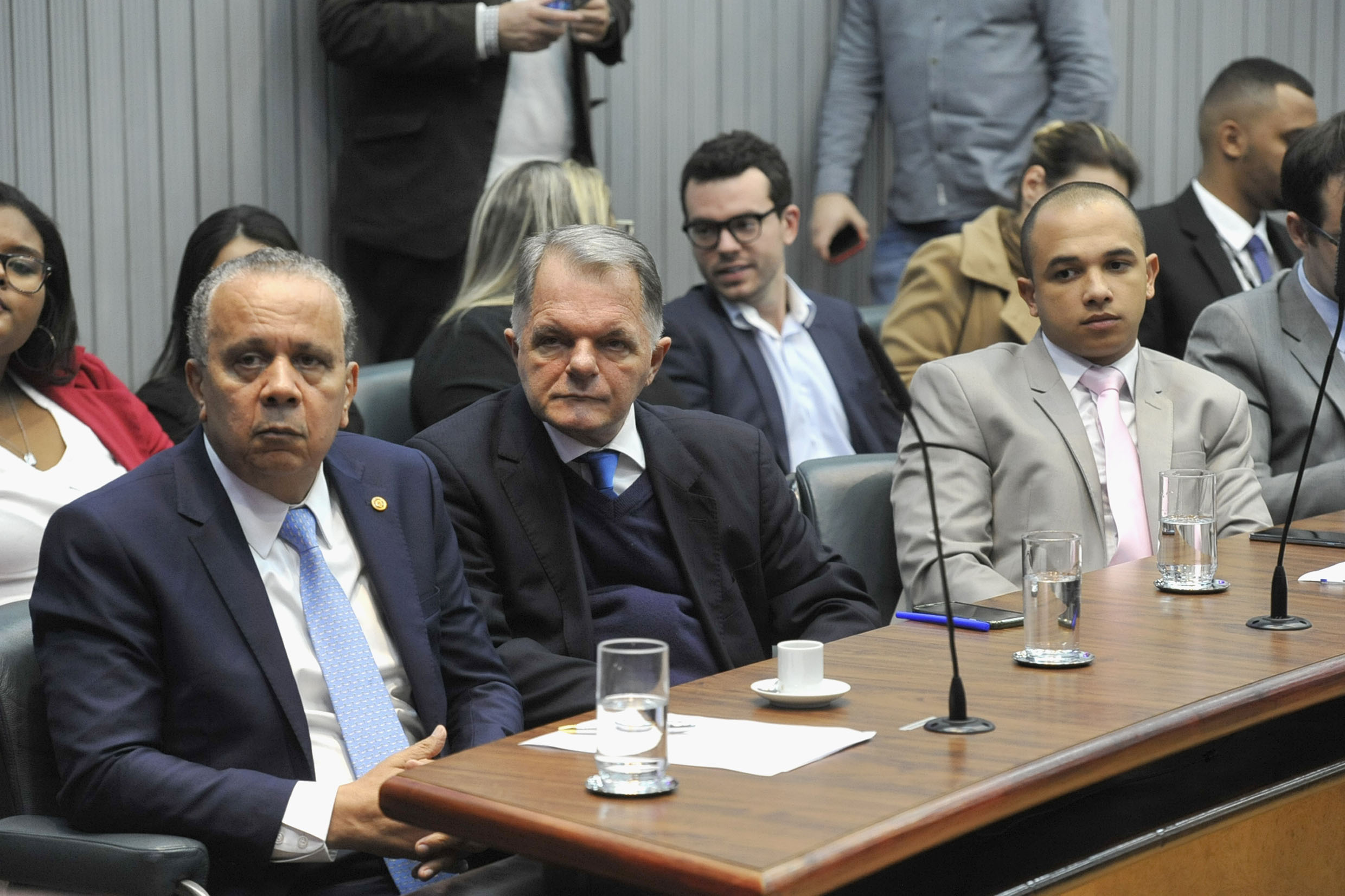 Tenente Nascimento, Mauro Bragato e Douglas Garcia<a style='float:right;color:#ccc' href='https://www3.al.sp.gov.br/repositorio/noticia/N-08-2019/fg237483.jpg' target=_blank><i class='bi bi-zoom-in'></i> Clique para ver a imagem </a>