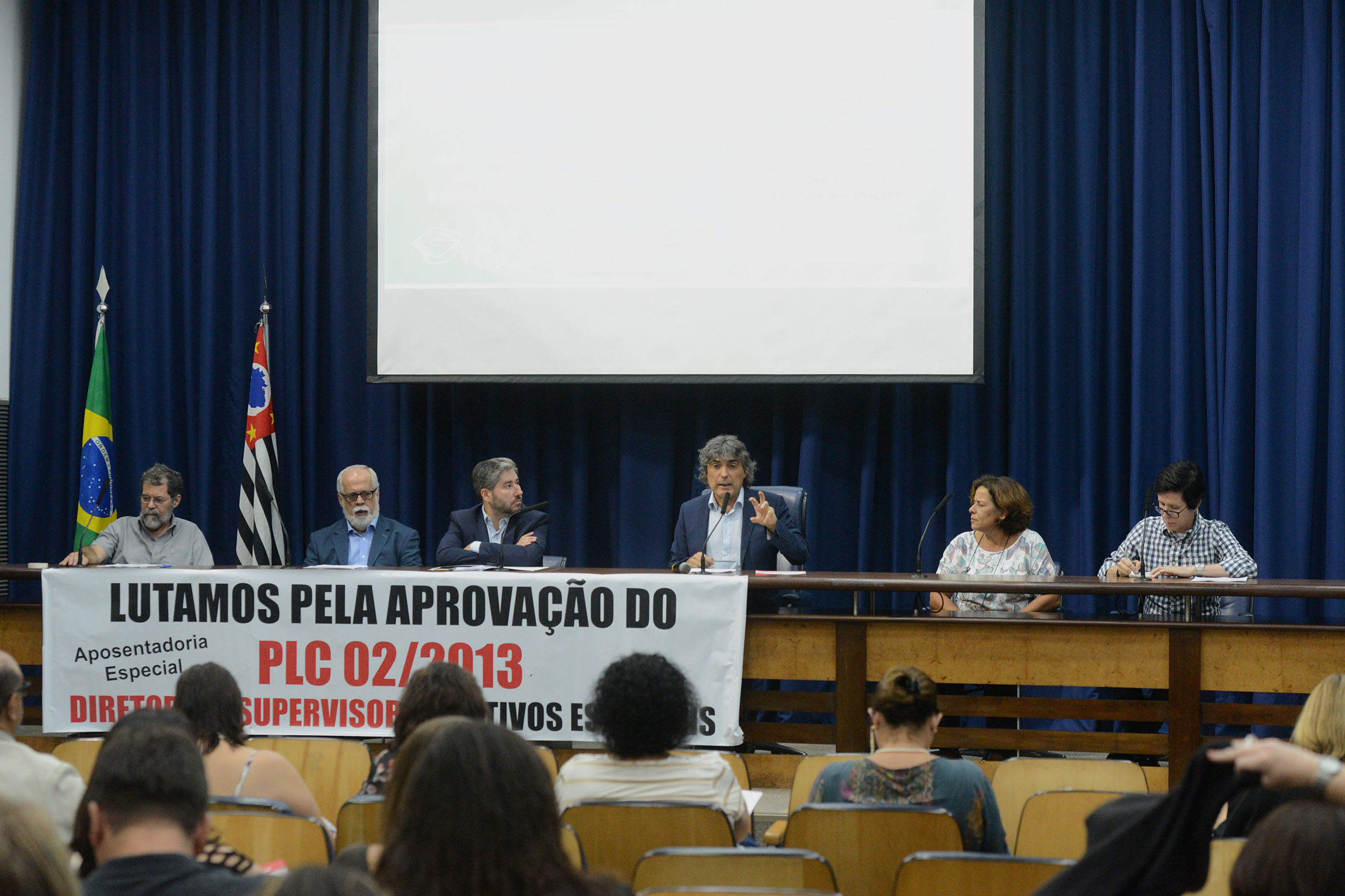 Luis Antonio Nunes, Chico Poli, Fernando Cury, Carlos Giannazi, Ineida e Alberto de Lima<a style='float:right;color:#ccc' href='https://www3.al.sp.gov.br/repositorio/noticia/N-02-2019/fg230799.jpg' target=_blank><i class='bi bi-zoom-in'></i> Clique para ver a imagem </a>