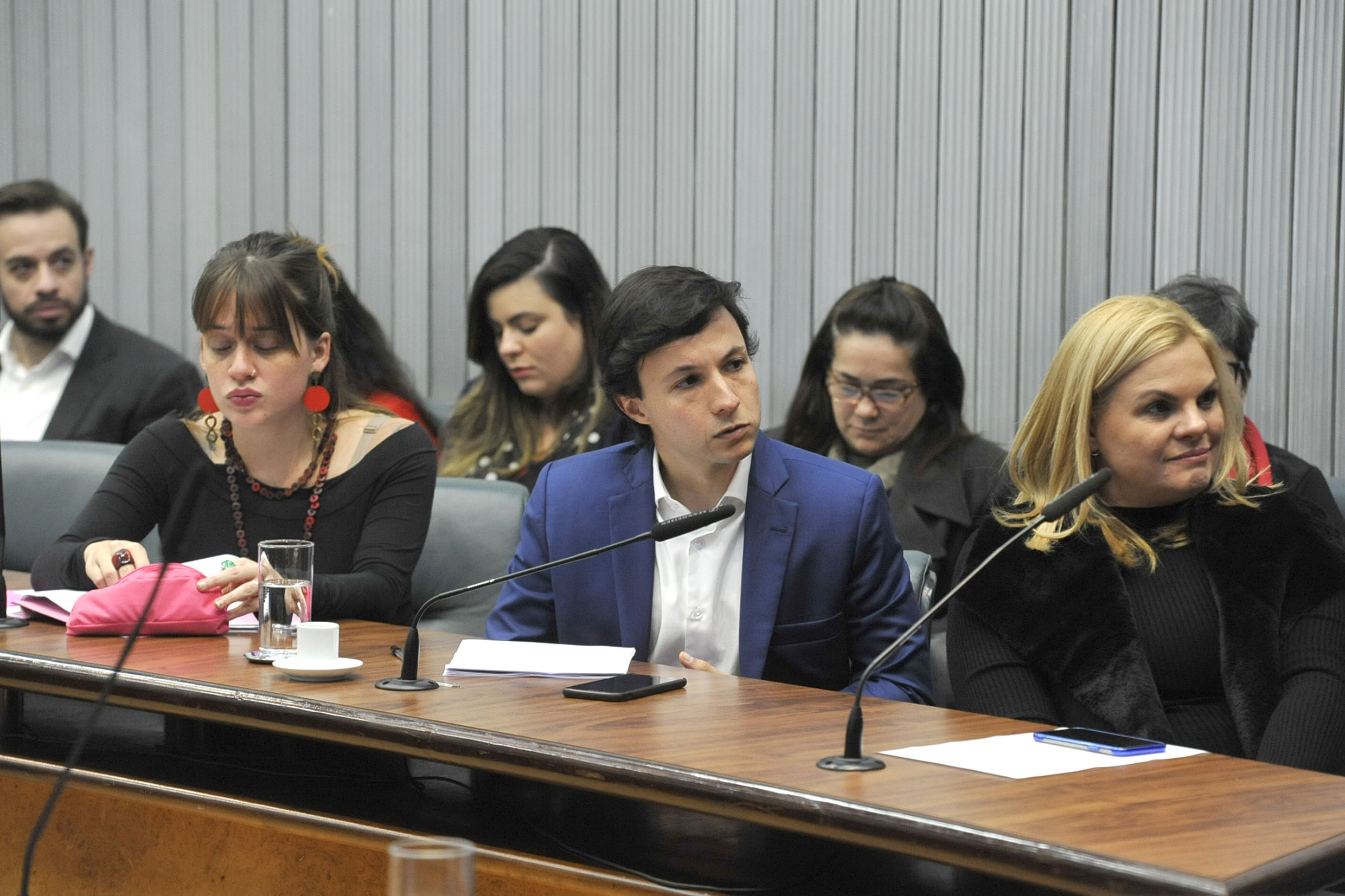 Isa Penna, Daniel Jos� e Carla Morando<a style='float:right;color:#ccc' href='https://www3.al.sp.gov.br/repositorio/noticia/N-08-2019/fg237479.jpg' target=_blank><i class='bi bi-zoom-in'></i> Clique para ver a imagem </a>
