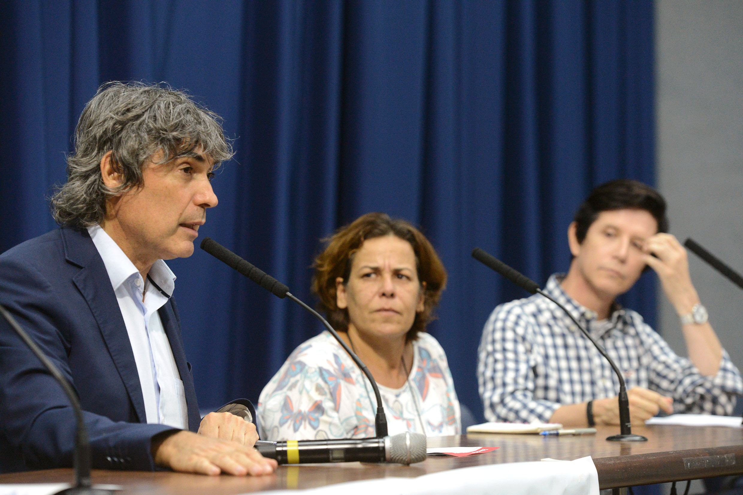 Carlos Giannazi, Ineida e Alberto de Lima<a style='float:right;color:#ccc' href='https://www3.al.sp.gov.br/repositorio/noticia/N-02-2019/fg230797.jpg' target=_blank><i class='bi bi-zoom-in'></i> Clique para ver a imagem </a>