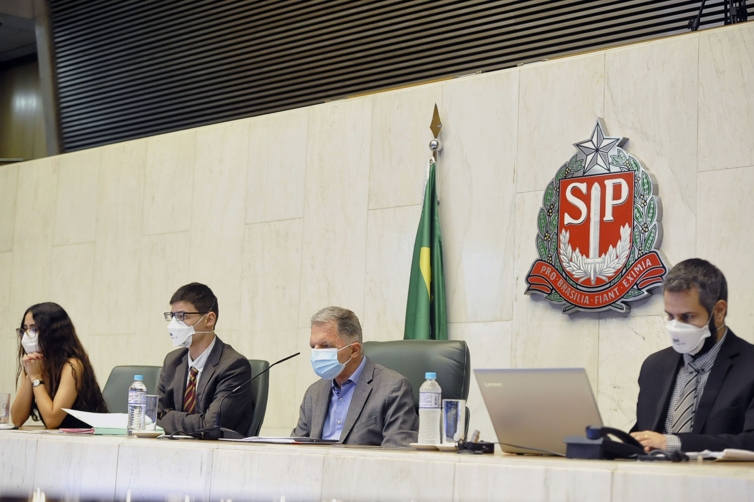 Congresso de Comiss�es em ambiente virtual	<a style='float:right;color:#ccc' href='https://www3.al.sp.gov.br/repositorio/noticia/N-03-2021/fg263522.jpg' target=_blank><i class='bi bi-zoom-in'></i> Clique para ver a imagem </a>