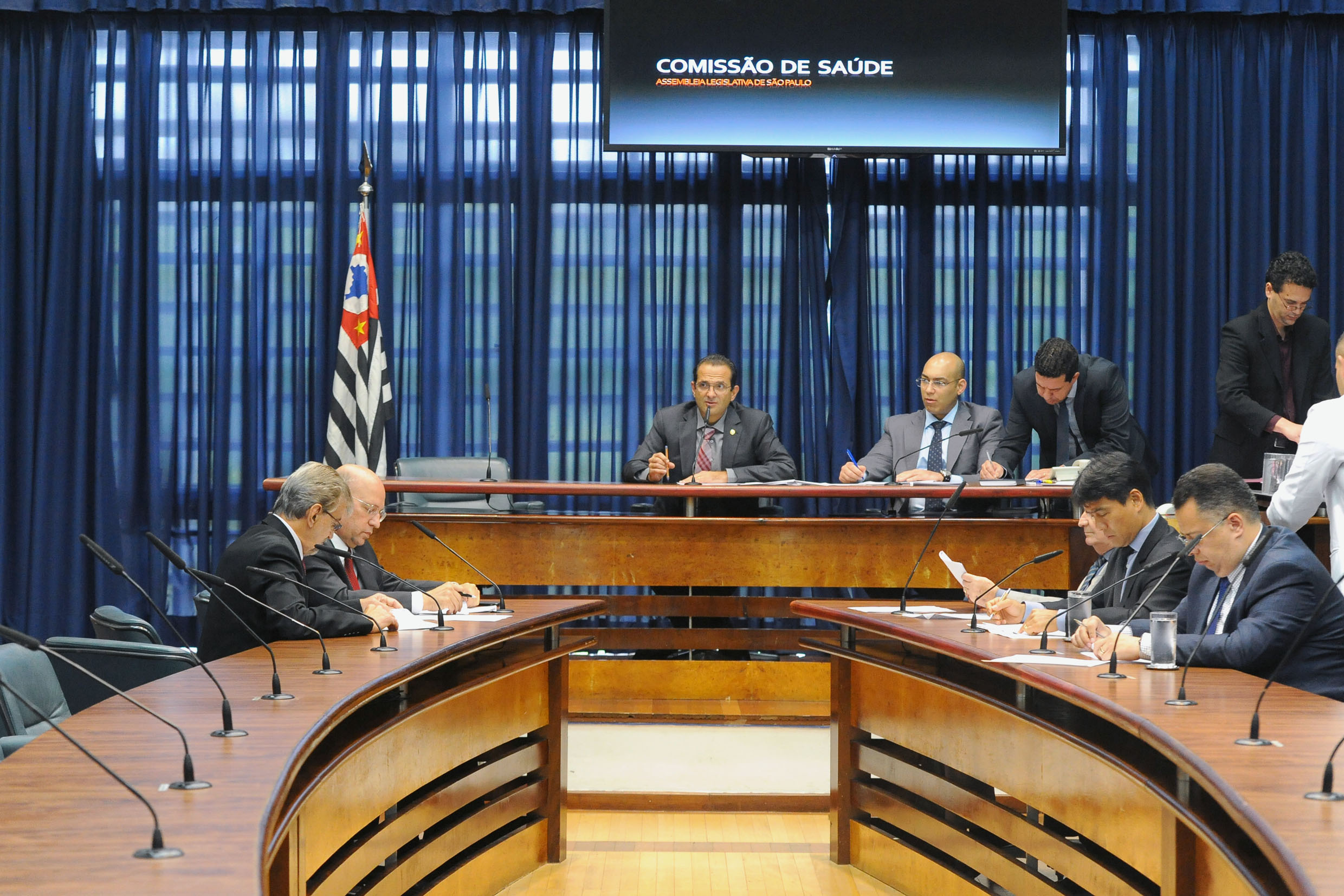 Comiss�o de Sa�de<a style='float:right;color:#ccc' href='https://www3.al.sp.gov.br/repositorio/noticia/N-04-2019/fg232501.jpg' target=_blank><i class='bi bi-zoom-in'></i> Clique para ver a imagem </a>