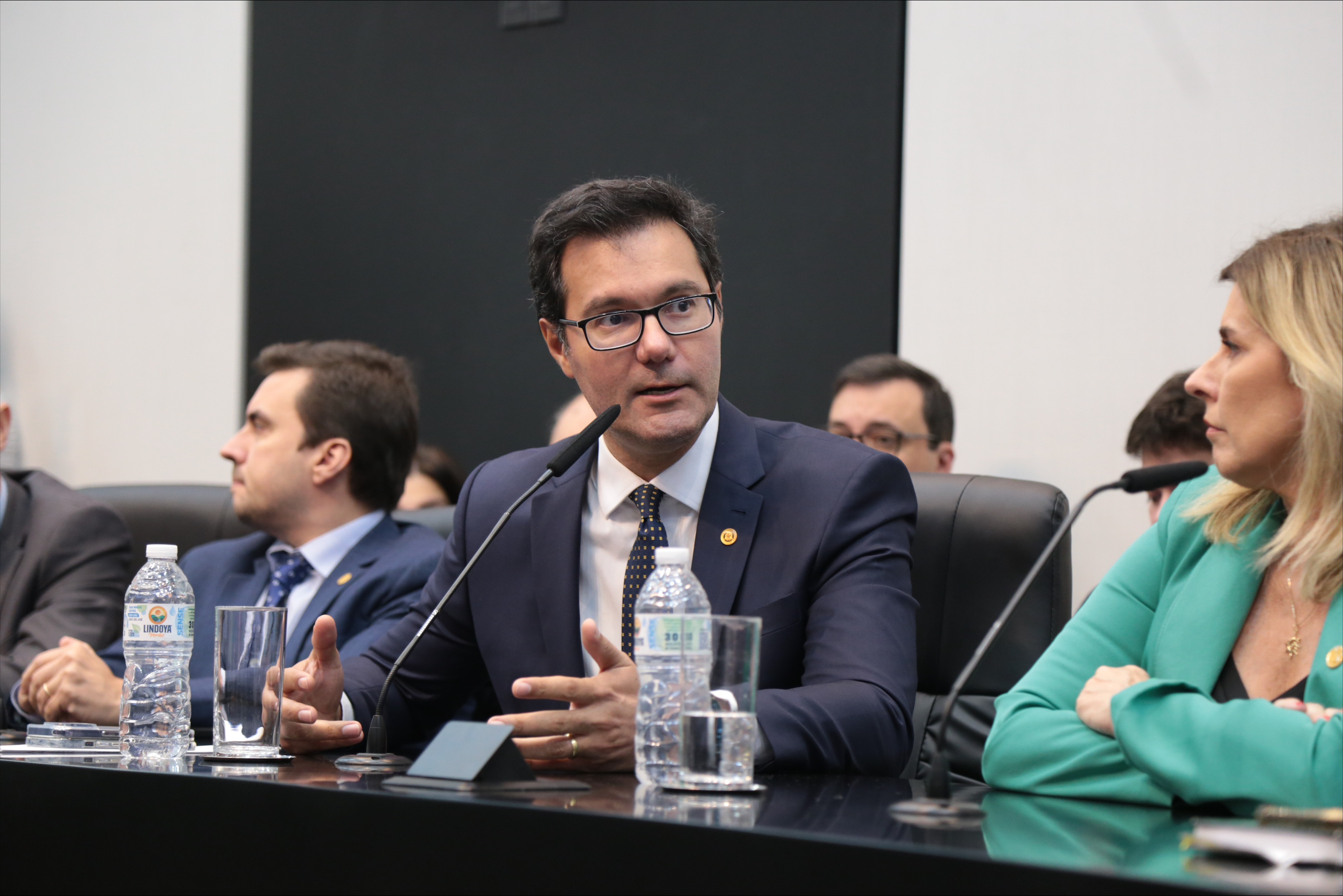 Deputado Alex Madureira<a style='float:right;color:#ccc' href='https://www3.al.sp.gov.br/repositorio/noticia/N-04-2023/fg299064.jpeg' target=_blank><i class='bi bi-zoom-in'></i> Clique para ver a imagem </a>