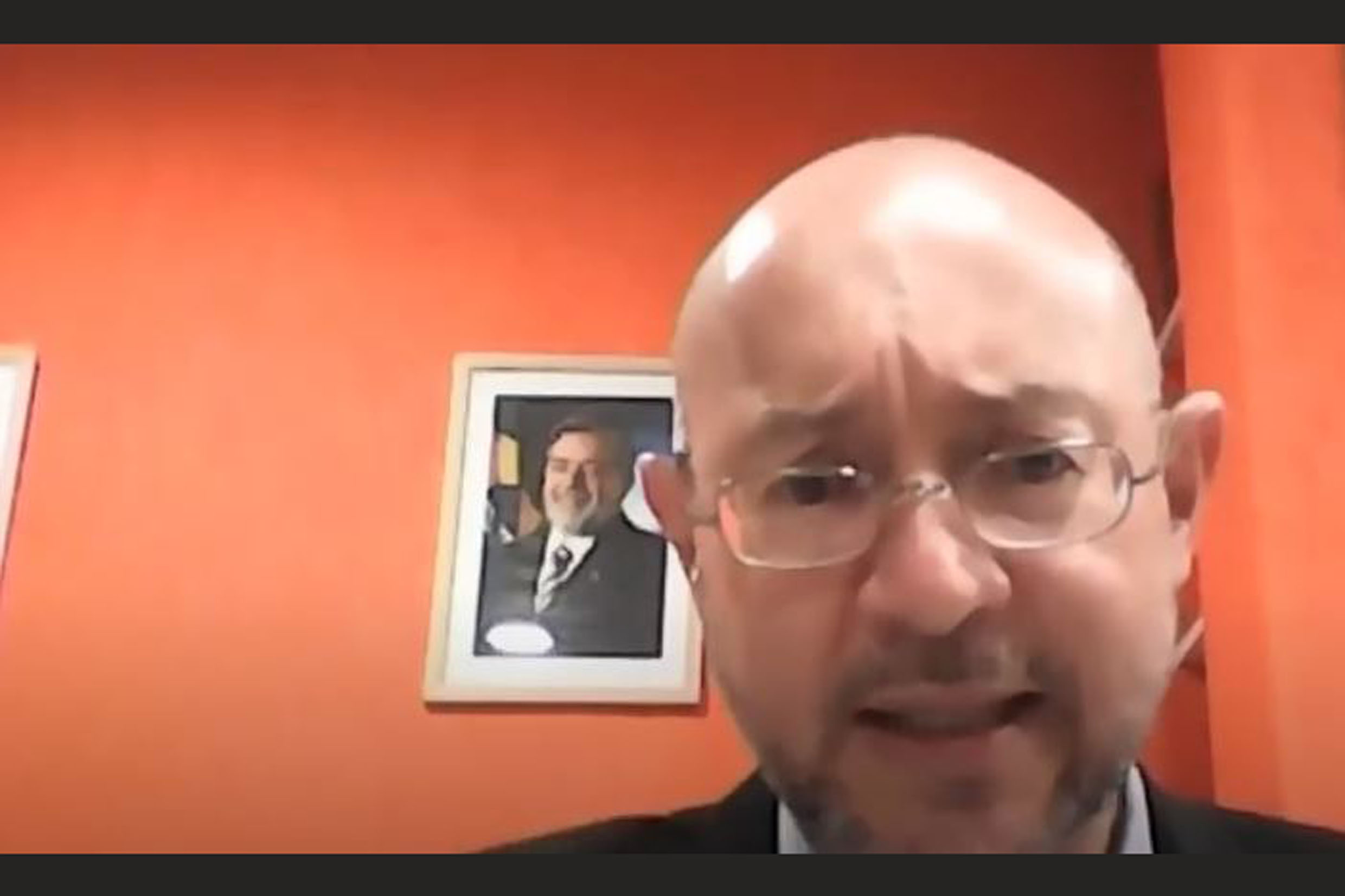 Paulo Fiorilo preside a comiss�o em ambiente virtual<a style='float:right;color:#ccc' href='https://www3.al.sp.gov.br/repositorio/noticia/N-06-2021/fg269088.jpg' target=_blank><i class='bi bi-zoom-in'></i> Clique para ver a imagem </a>