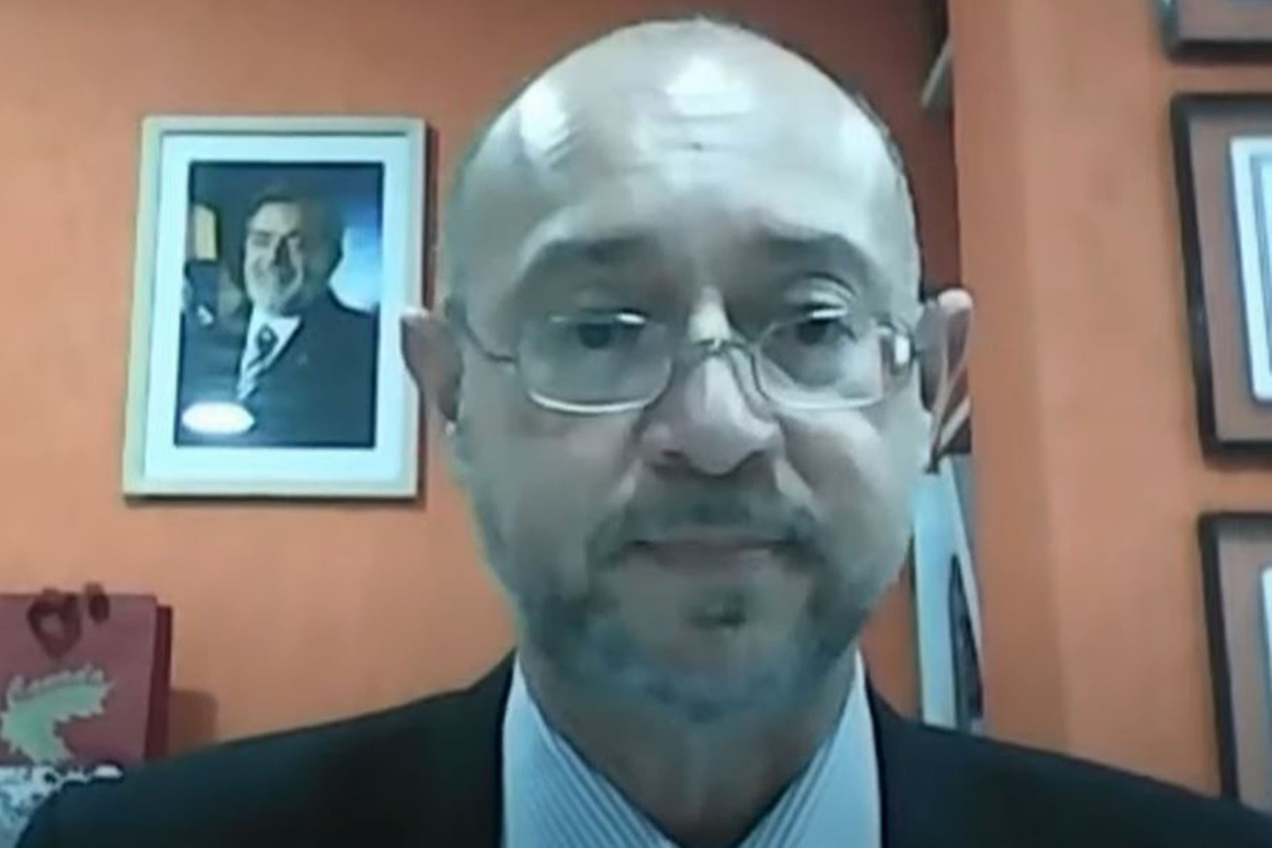 Paulo Fiorilo preside a comiss�o de Rela��es Internacionais em ambiente virtual<a style='float:right;color:#ccc' href='https://www3.al.sp.gov.br/repositorio/noticia/N-09-2021/fg273240.jpg' target=_blank><i class='bi bi-zoom-in'></i> Clique para ver a imagem </a>